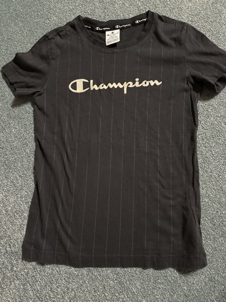 Champion Blusen, T-Shirts & Tops: Tshirt Champion Gr 164 – Gebraucht aus Baltschieder von YmroBe