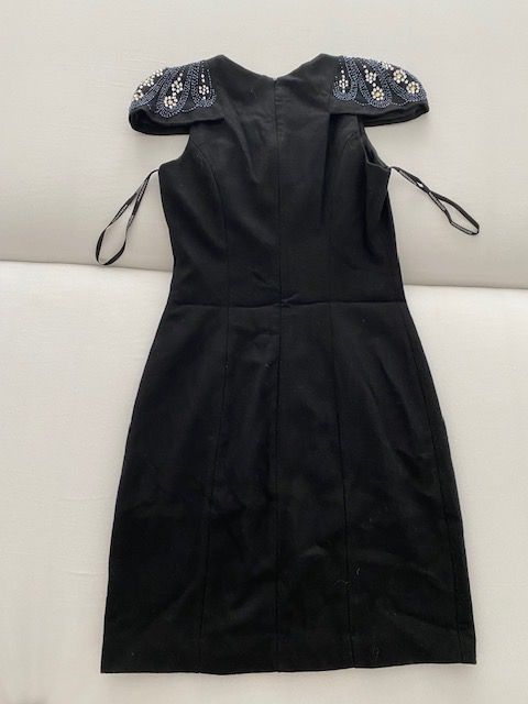 Vestiti: WAREHOUSE XS dress – Usato da Dallenwil venduto da ZD2019 4