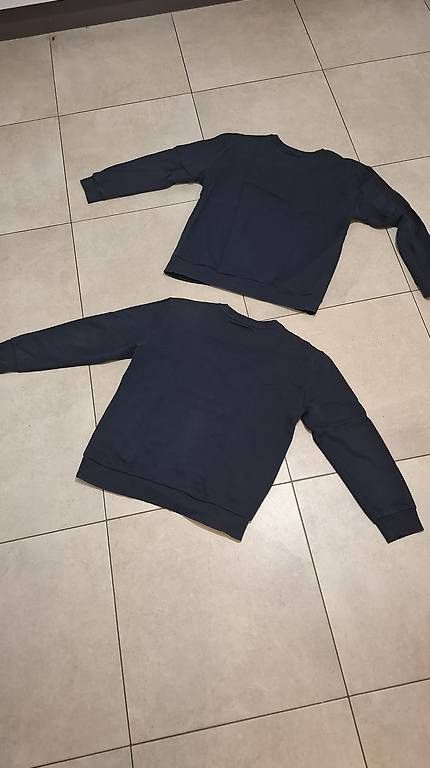 Maglioni & Felpe: SWEAT-SHIRT – Usato da Essertes venduto da ast_mk5t 3