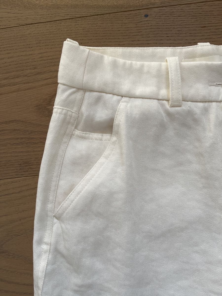 H&M Pantaloni: Weisse Sommerhose von H&M – Nuovo (secondo la descrizione) da Killwangen venduto da 2001wein 1