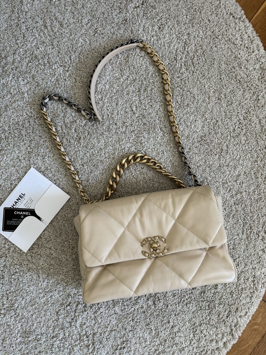 Chanel Borse da donna: Chanel 19 – Nuovo (secondo la descrizione) da Solothurn venduto da Vintage87 6