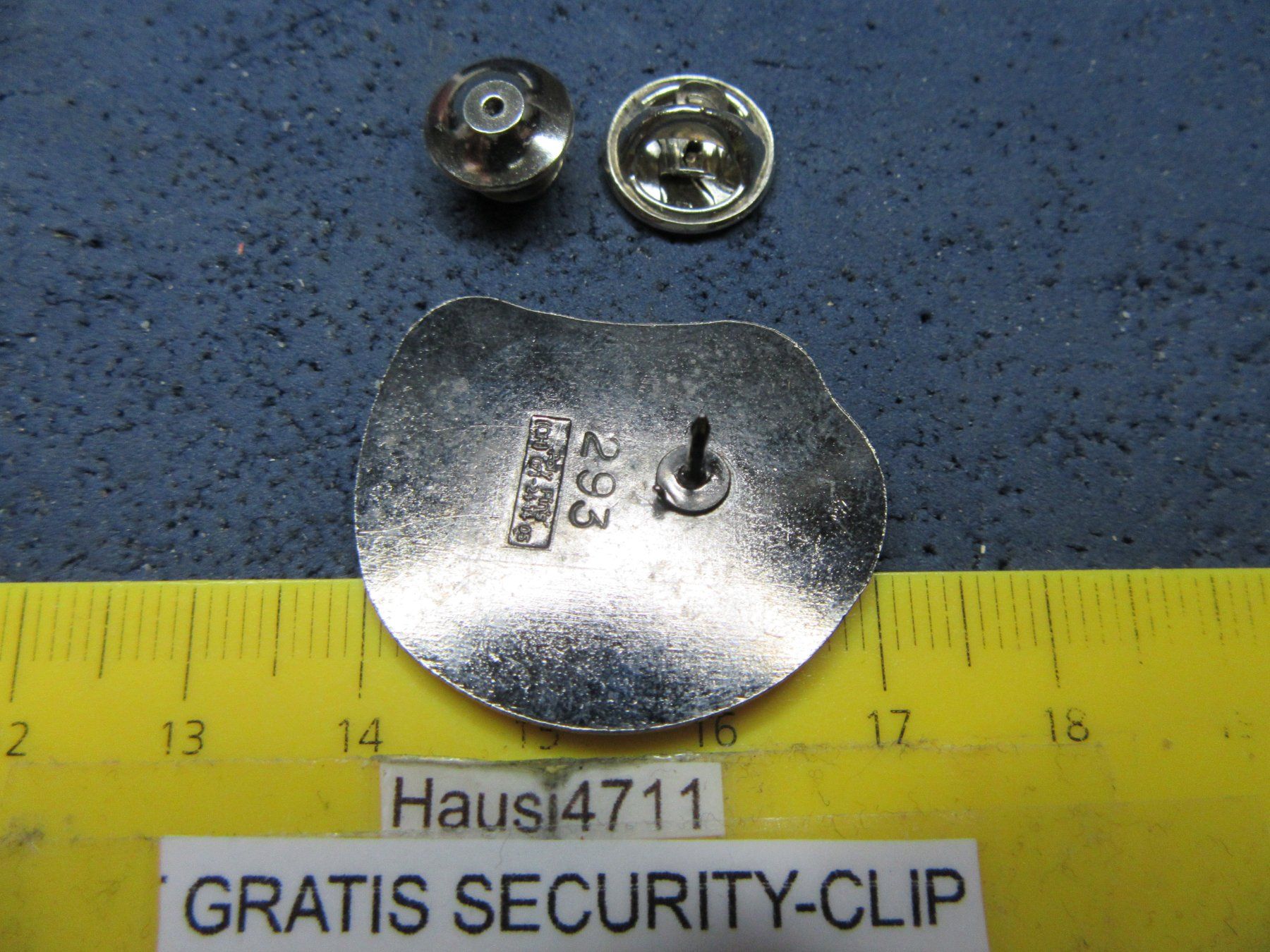 Swiss Placchette & Badge: SILVESTER SPIELWITZ CHAMPAGNER PIN – Usato da Ettingen venduto da Hausi4711 1