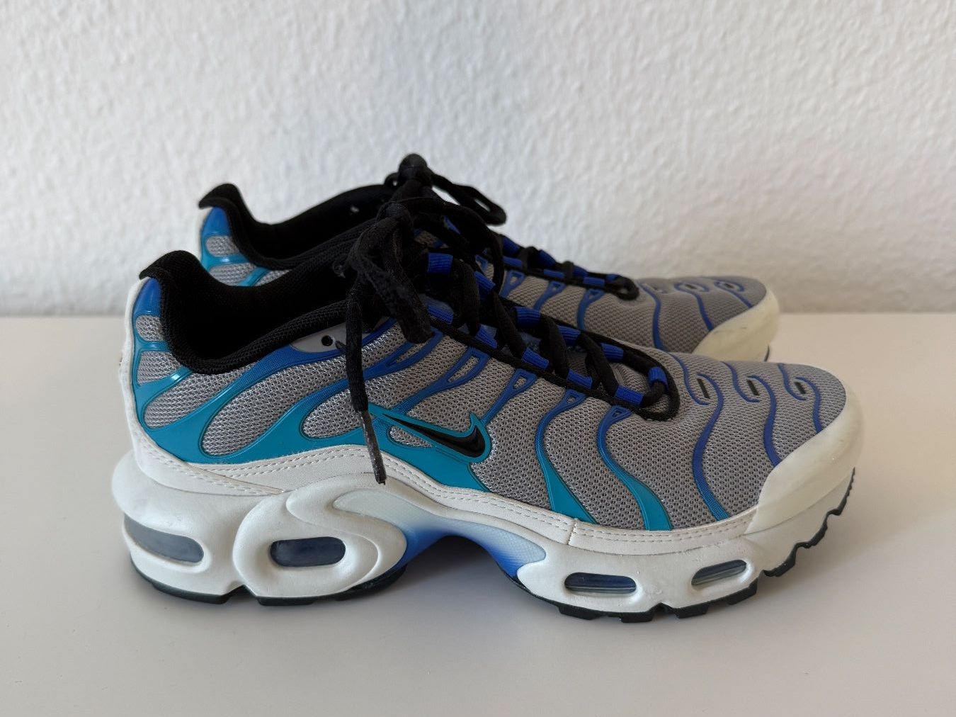 Nike Scarpe da donna: Nike Air Max TN Plus – Grau / Blau – Usato da Langenthal venduto da Mupho8 1