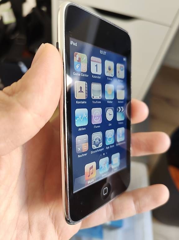 Lettore multimediale portatile: iPod Touch 8GB (2. Gen) – Nuovo e nell'imballaggio originale da Lachen SZ venduto da Kamelfluesterer 3