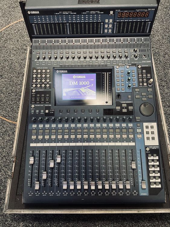 YAMAHA DM-1000 // Digital Mixing Console mit Meterbrige (Gebraucht) in ...