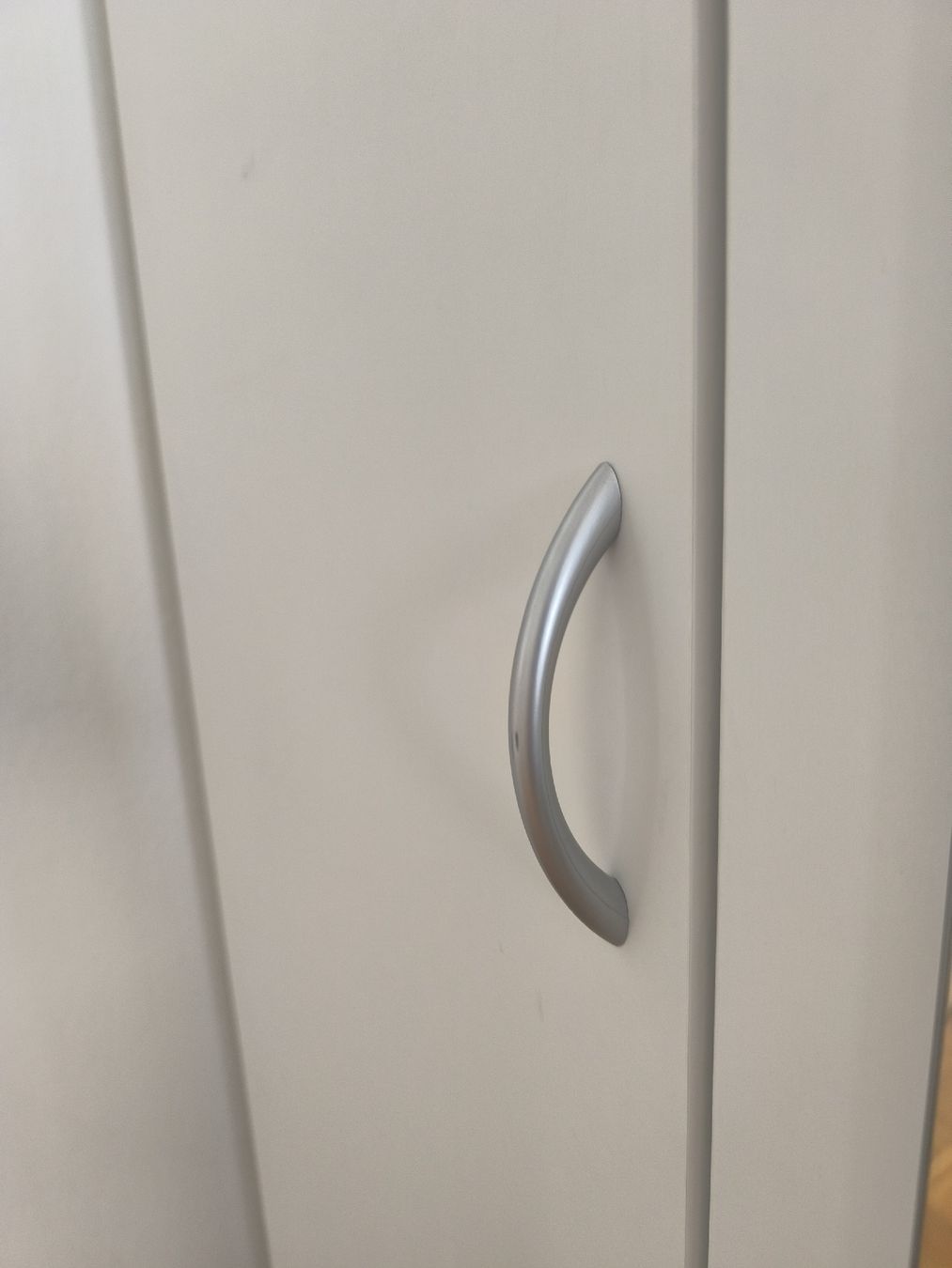 Armoires: Kleiderschrank – D'occasion à Luzern par sch_52p7 3