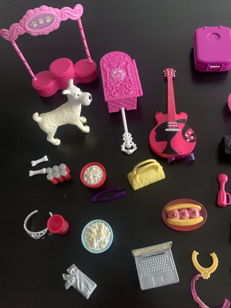 Barbie Maisons & Meubles de poupées: Barbie Diverses – D'occasion à Emmen par ama_8wmn 1