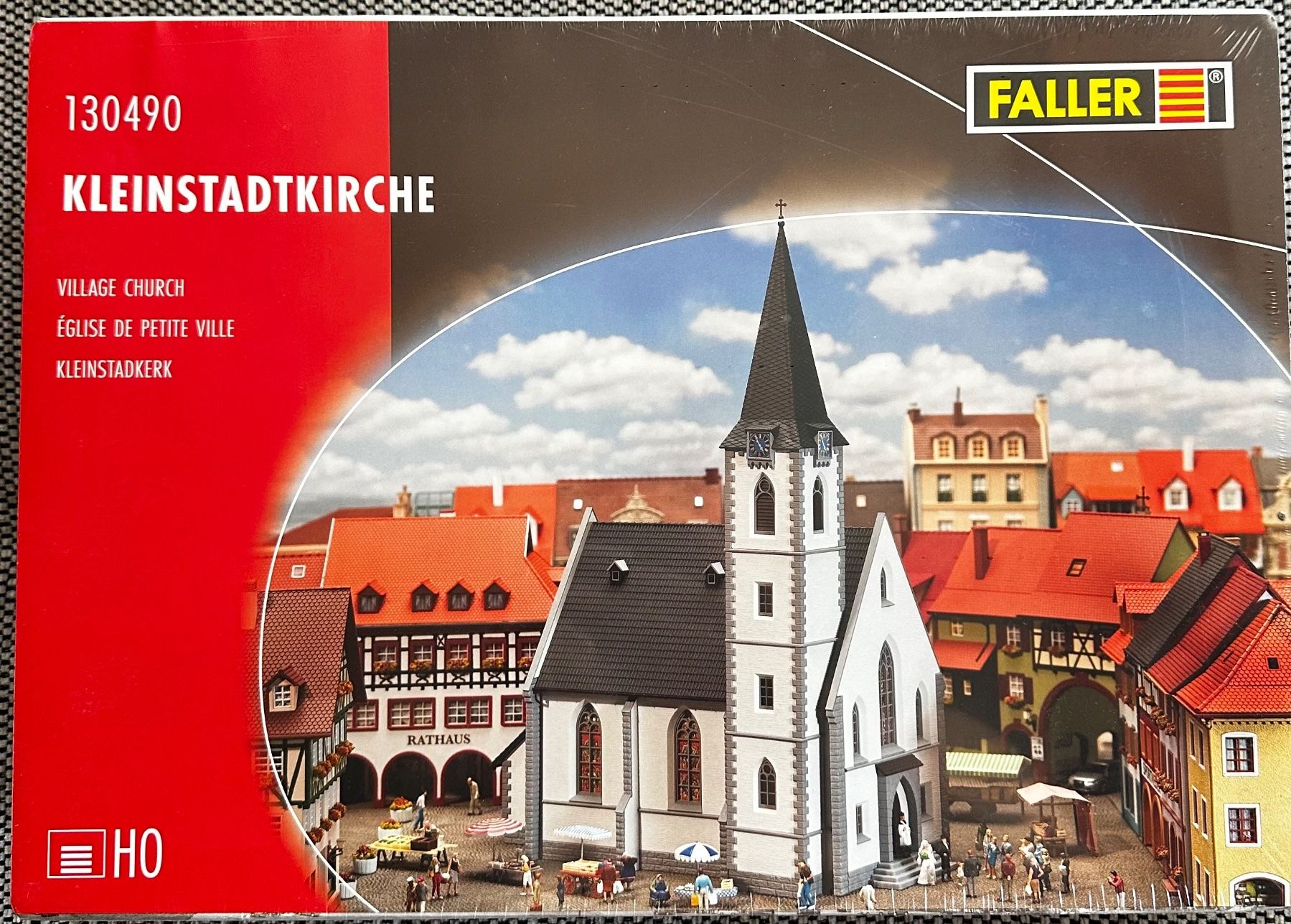 Faller Modellini di ferrovie: Faller 130490 Kleinstadtkirche H0 – Nuovo e nell'imballaggio originale da Wollerau venduto da saymon_eggler 2