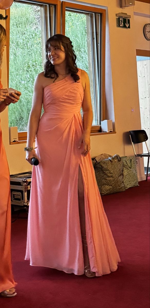 JJ’s House Robes: Brautjungerkleid in Farbe Coral – Neuf (Voir description) à Zofingen par jocelyn97