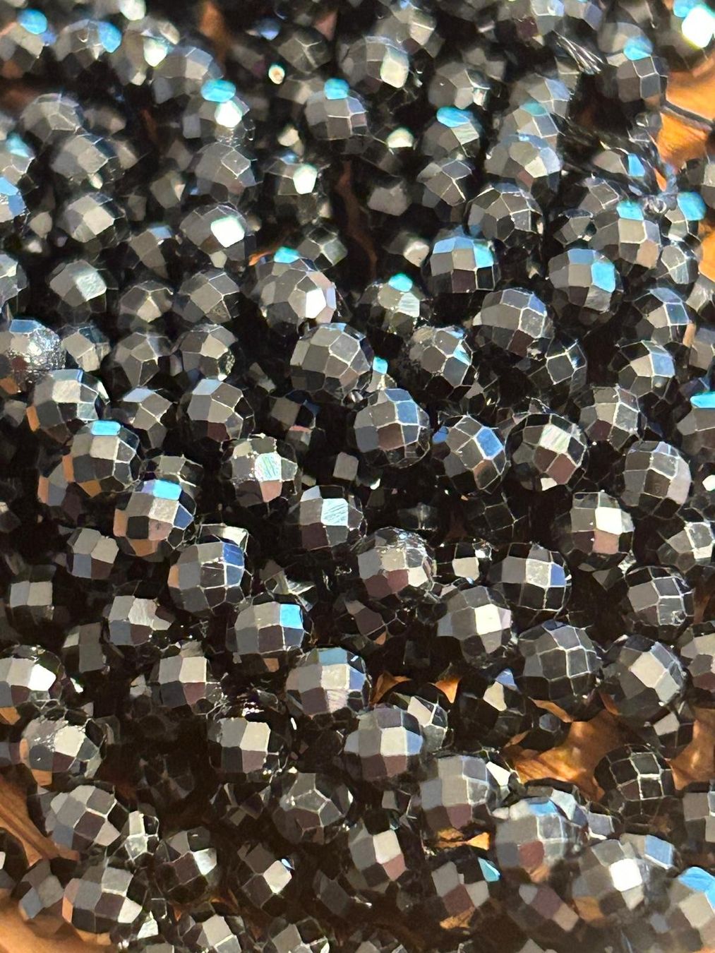 Edelsteine: Strang echte facettierte spinel Kugeln 4 mm – Neu und originalverpackt aus Niederrohrdorf von Ytobi
