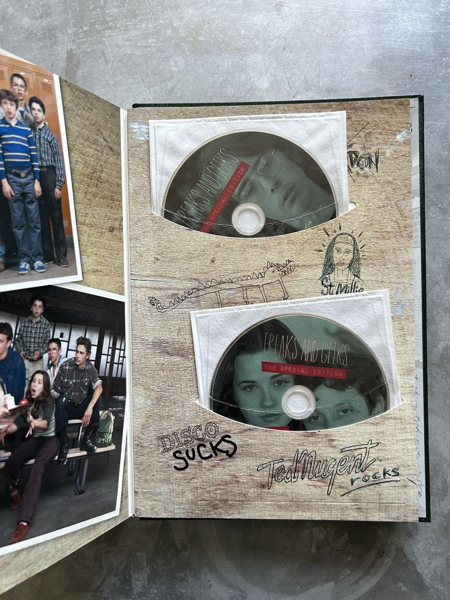 Tutti i DVDs: Freaks And Geeks - Complete Series DVD - Yearbook Edition – Usato da Winterthur venduto da lenolson 3