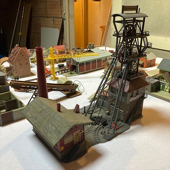 Faller Modellini di ferrovie: FALLER H0 Wohnhäuser & Industriebauten – Usato da Luzern venduto da blaumaus 4