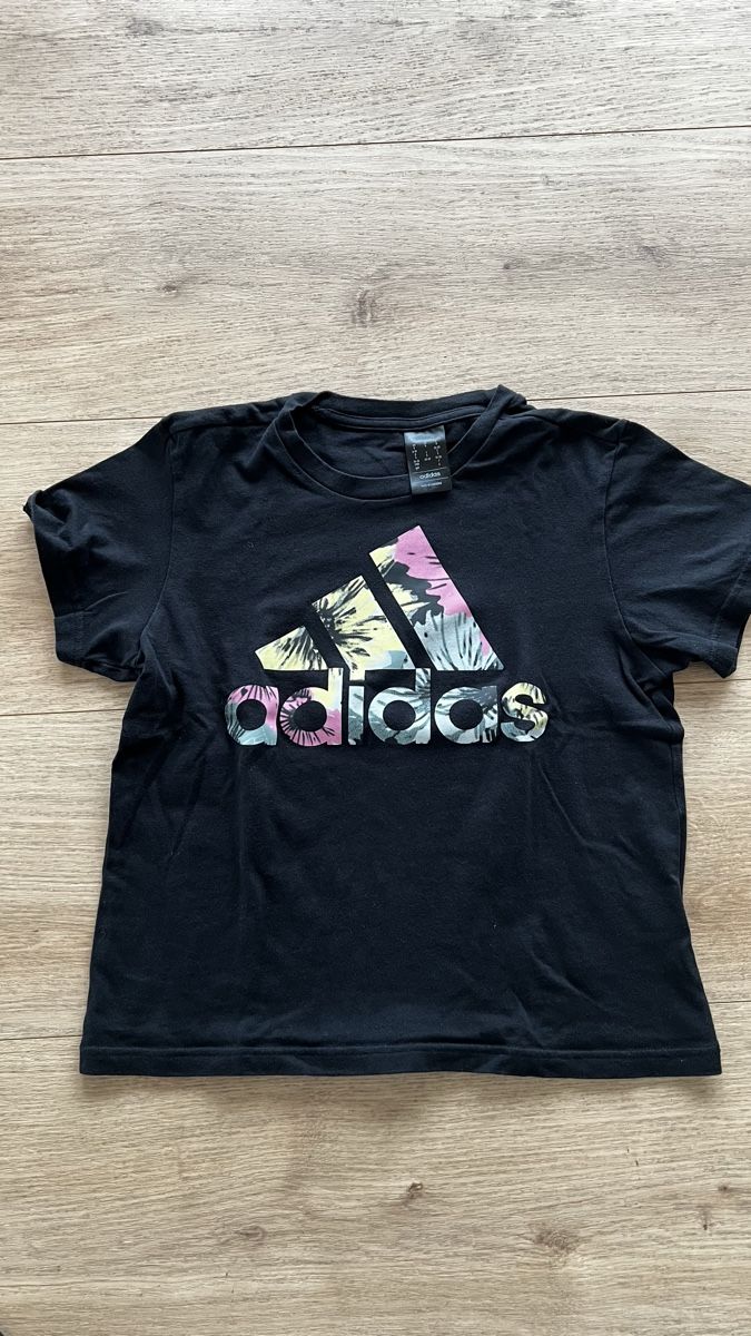 Adidas T-shirt: Adidas Shirt, Grösse S! – Usato da Untereggen venduto da Engeli80