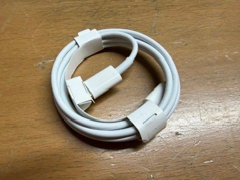 Apple Cavi: Ladekabel USB-C auf Lightning, 1m, Weiss, – Nuovo e nell'imballaggio originale da Au SG venduto da bah_6f5w 1