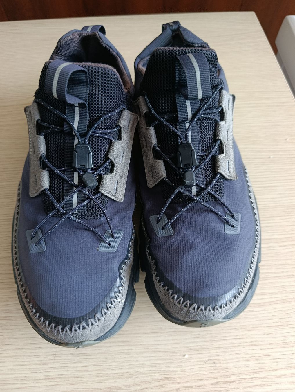 Herrenschuhe: On Running Cloud sneakers dark grey good condition – Gebraucht aus Monthey von Sws5 1