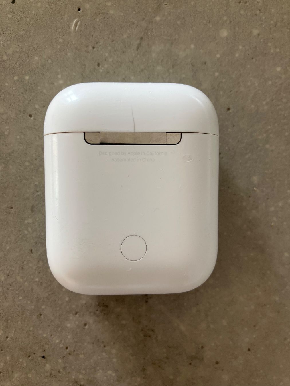 Apple Cuffie: APPLE AIRPODS Case – Usato da Lausanne venduto da mr.v 2