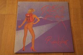 Roger Waters – The Pros And Cons Of Hitch Hiking
