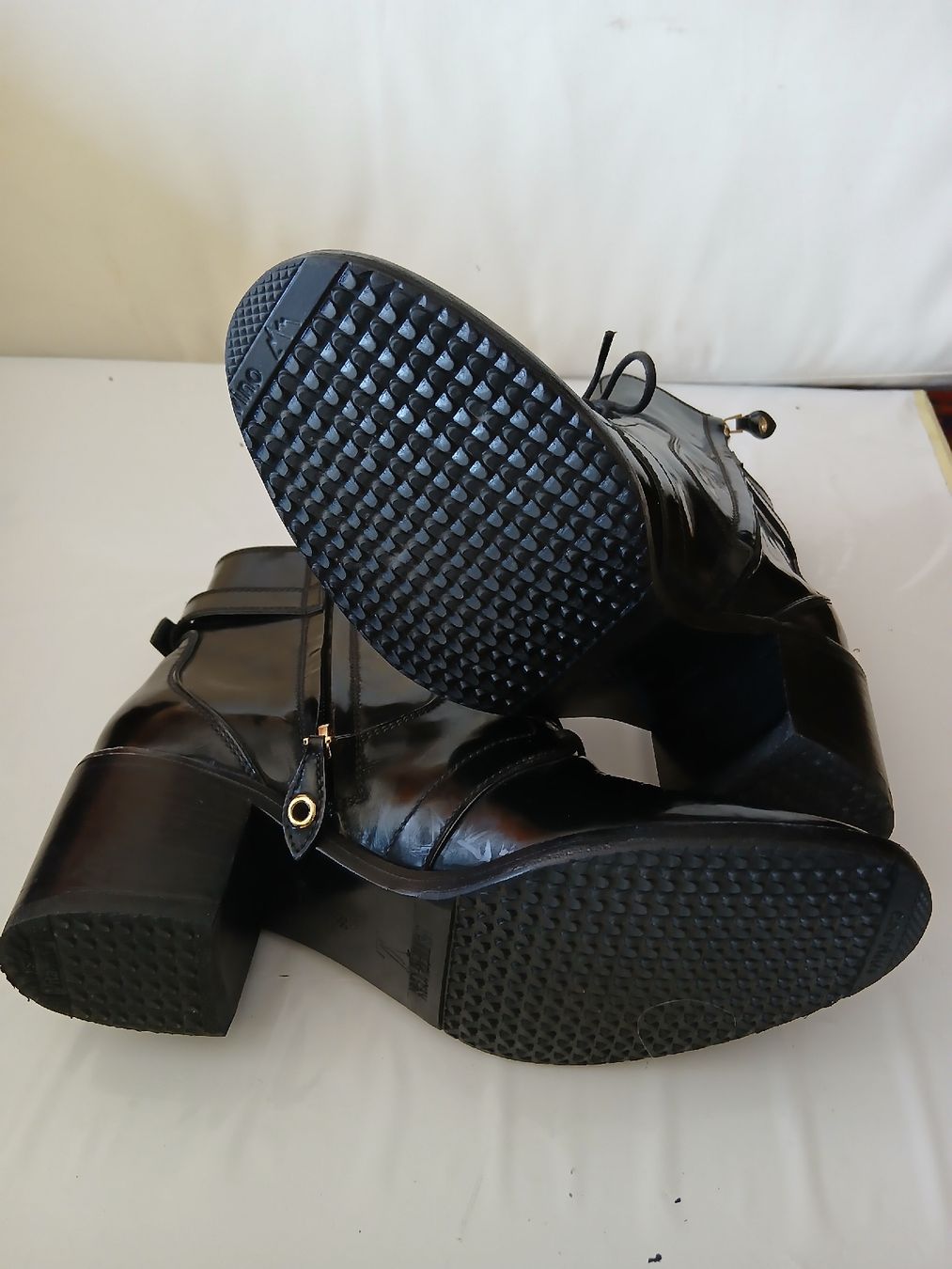 Louis Vuitton Scarpe da donna: Louis Vuitton Ankle Boots – Usato da Zürich venduto da tg4_y65n 2