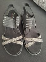 Skechers Keilsandale schwarz