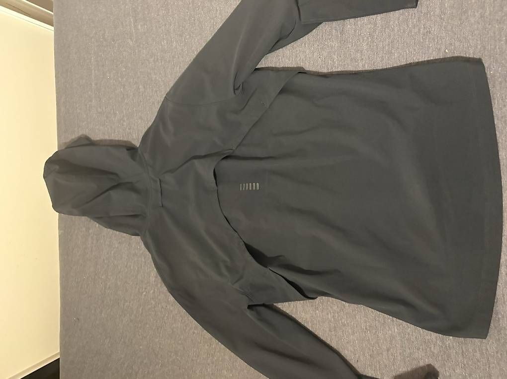 Giacche: Veste under armour  – Usato da Martigny venduto da mal_hs86 1