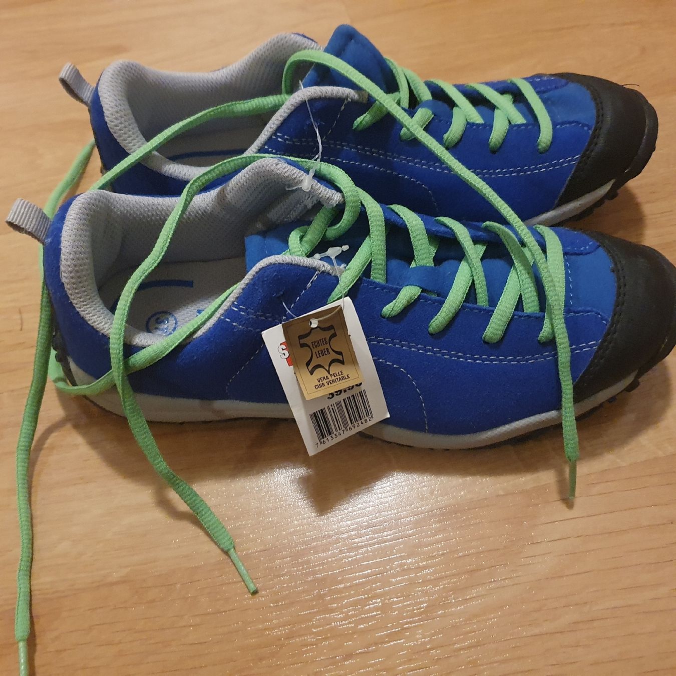 Scarpe per ragazzi: Blaue Lederschuhe, Grösse 37, neu – Nuovo e nell'imballaggio originale da St. Gallen venduto da 1811123 1