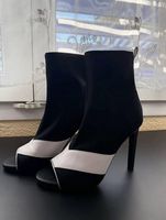 LIU JO ANKLE BOOTS IN SCHWARZ-WEISS, PEEP-TOE