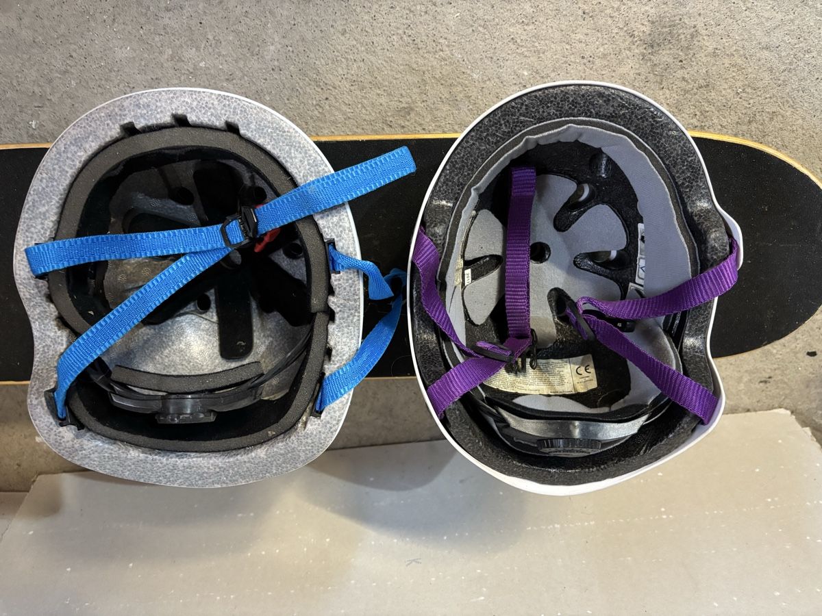 Skateboards: 2x Kinderhelm – D'occasion à Hägendorf par Bonafides-SO 1