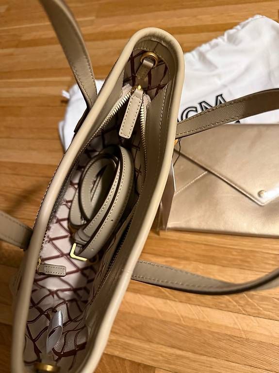 Borse da donna: MCM Umhängetasche Toni mini beige – Usato da Root venduto da mele2013 1