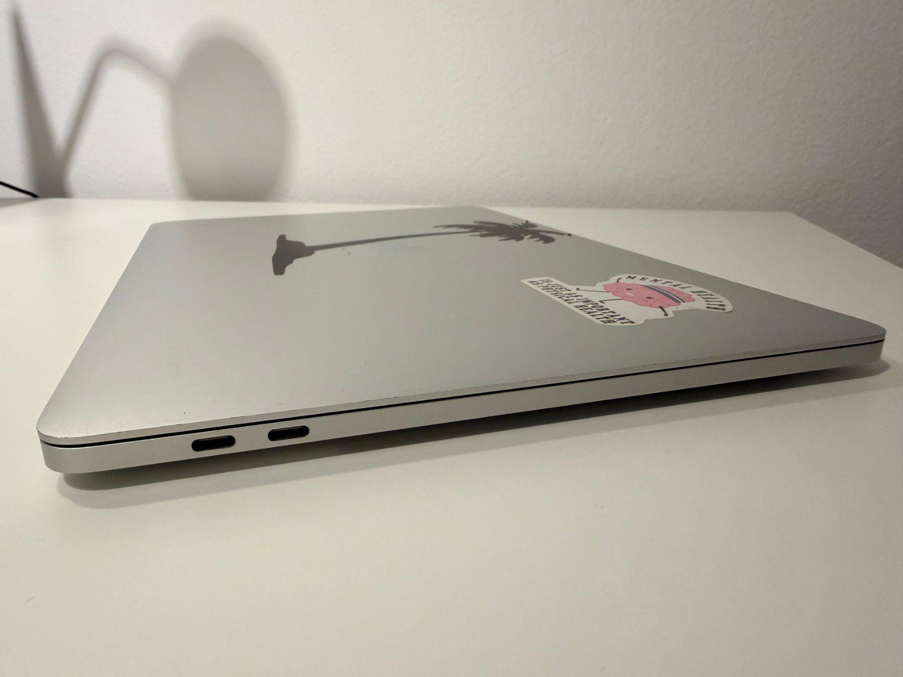 Apple Notebook: MacBook Pro 13" 2017 – Touch Bar – Usato da Zug venduto da XWORMAP 5
