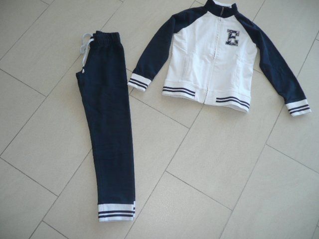 Lotti & Set di vestiti: Traineranzug 2-teilig Gr. 12 J – Usato da Zug venduto da falama