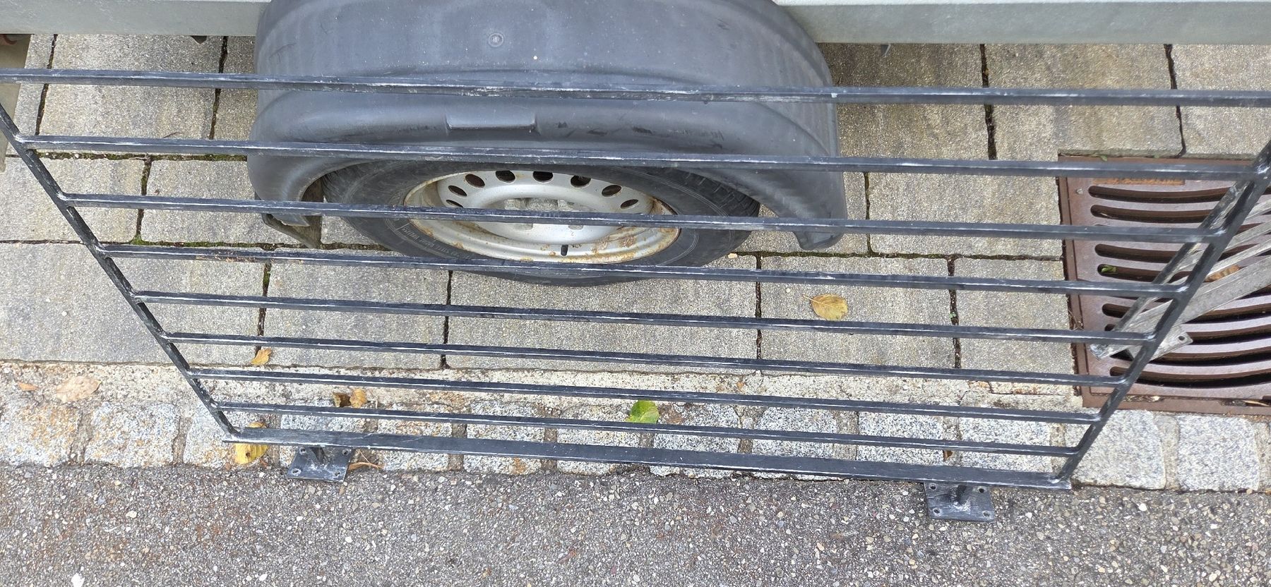 Gitter & Roste: Fenstergitter – Gebraucht aus Wölflinswil von VAG-DRIVER 1