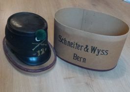 Schöner Militär-Jacko Hut Schachtel