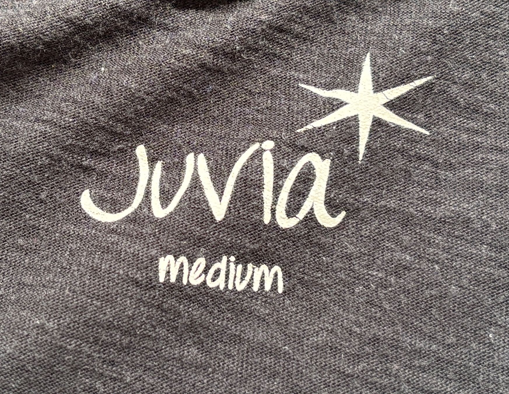 Top: Juvia Top schwarz - EU M – Usato da Bottmingen venduto da Merkur_Basel 2
