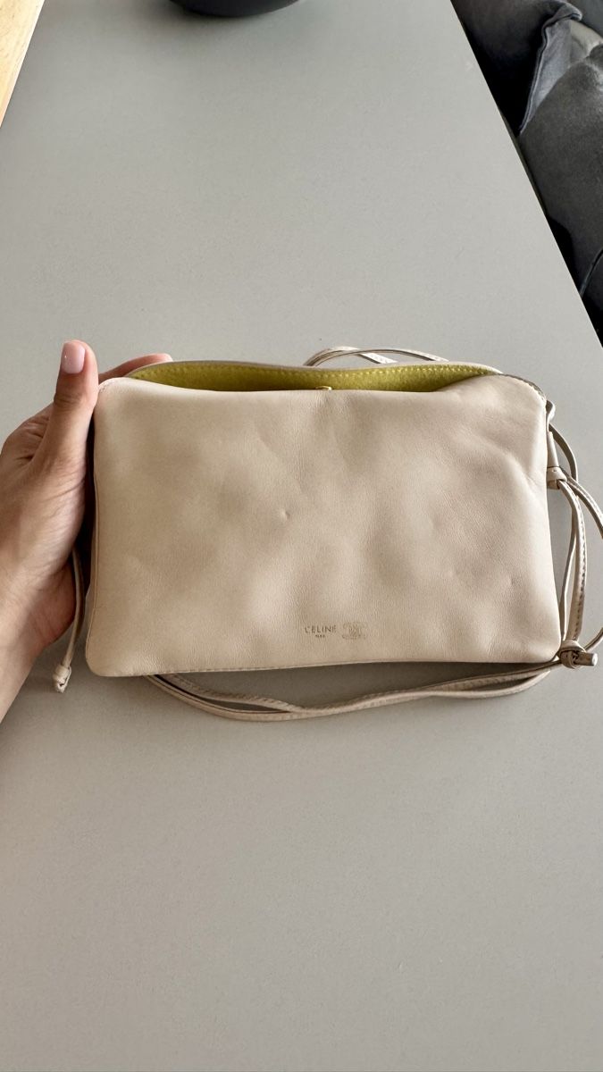 Celine Sacs femmes: CELINE Trio Flap Bag in Smooth Lambskin – Neuf (Voir description) à Dübendorf par Pink.Blue 4