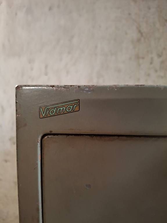 Schränke: Metallschrank / Schubladenstock – Gebraucht aus Steffisburg von Rasch10 3
