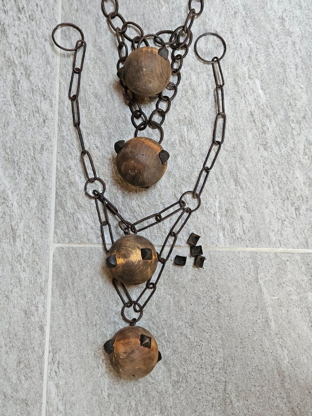 Altro in Decorazioni & Accessori: Widderverscheucher.  Holzkugeln mit Metallspitzen. antik. – Usato da Flamatt venduto da 22oderso 1