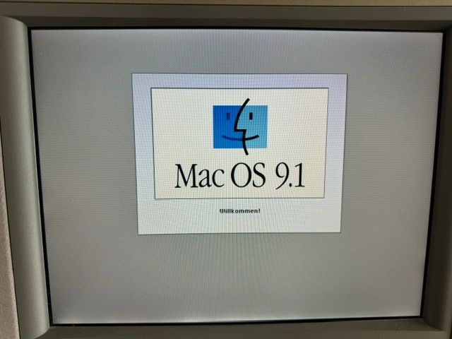 Apple PC: Twentieth Anniversary Macintosh – Usato da Uetikon am See venduto da 1for1 1