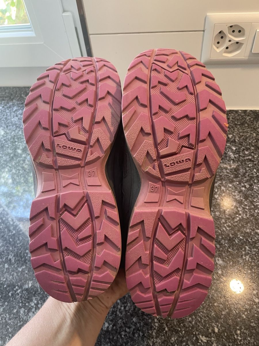 Lowa Schuhe für Mädchen: Lowa Innox Evo Junior Wanderschuhe gr. 37 – Gebraucht aus Recherswil von grafics 7