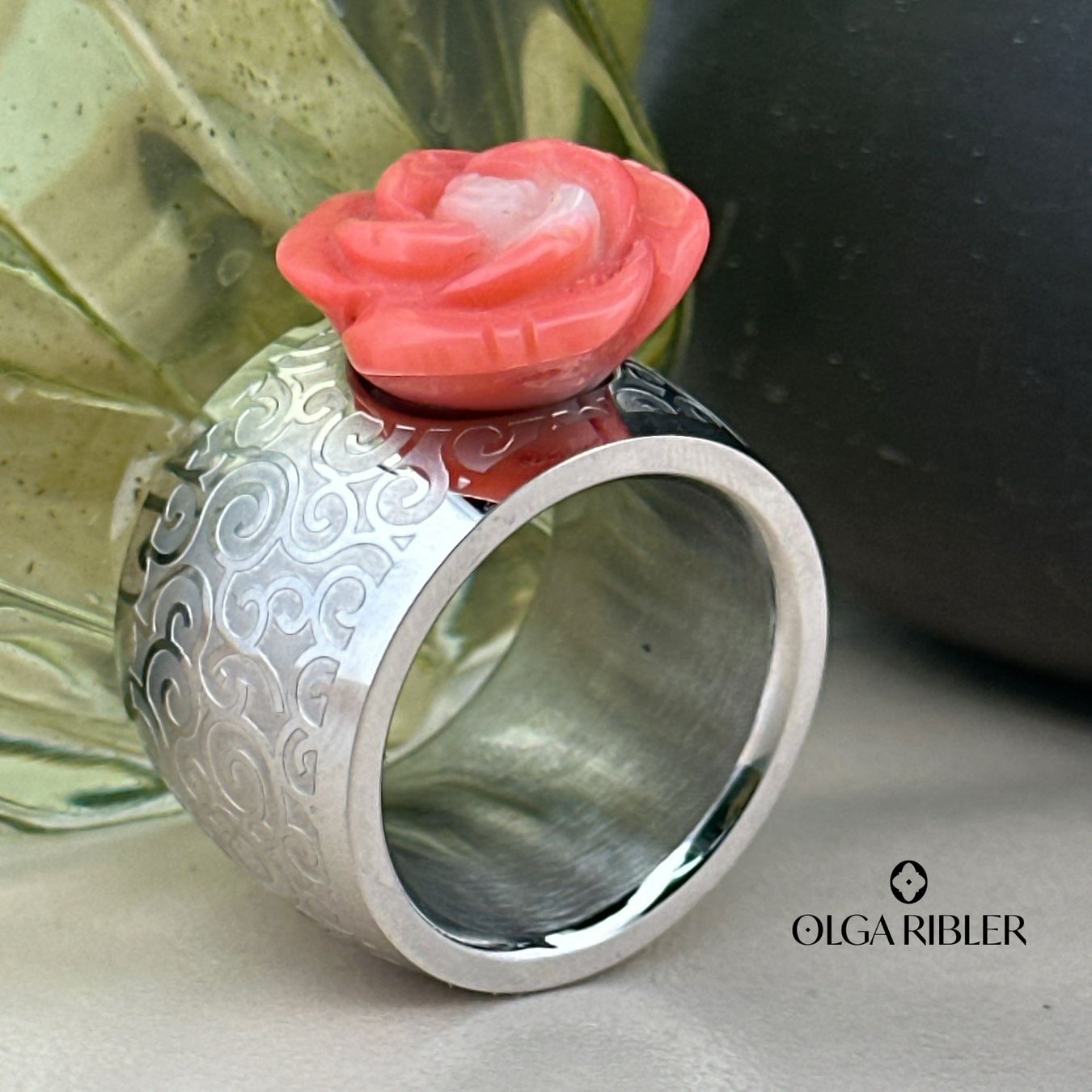 Olga Ribler Anelli: Edelstahl Ring mit Coralle, Ringgrösse 60 – Nuovo (secondo la descrizione) da Luzern venduto da Schmuckoutlet 1