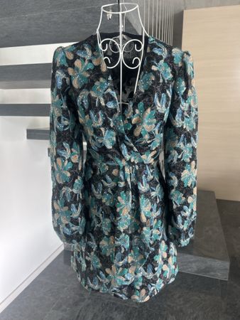Robe Sandro à fleurs brodées noir pailleté 