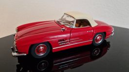 Mercedes Benz 300 SL Roadster Franklin Mint 1:24