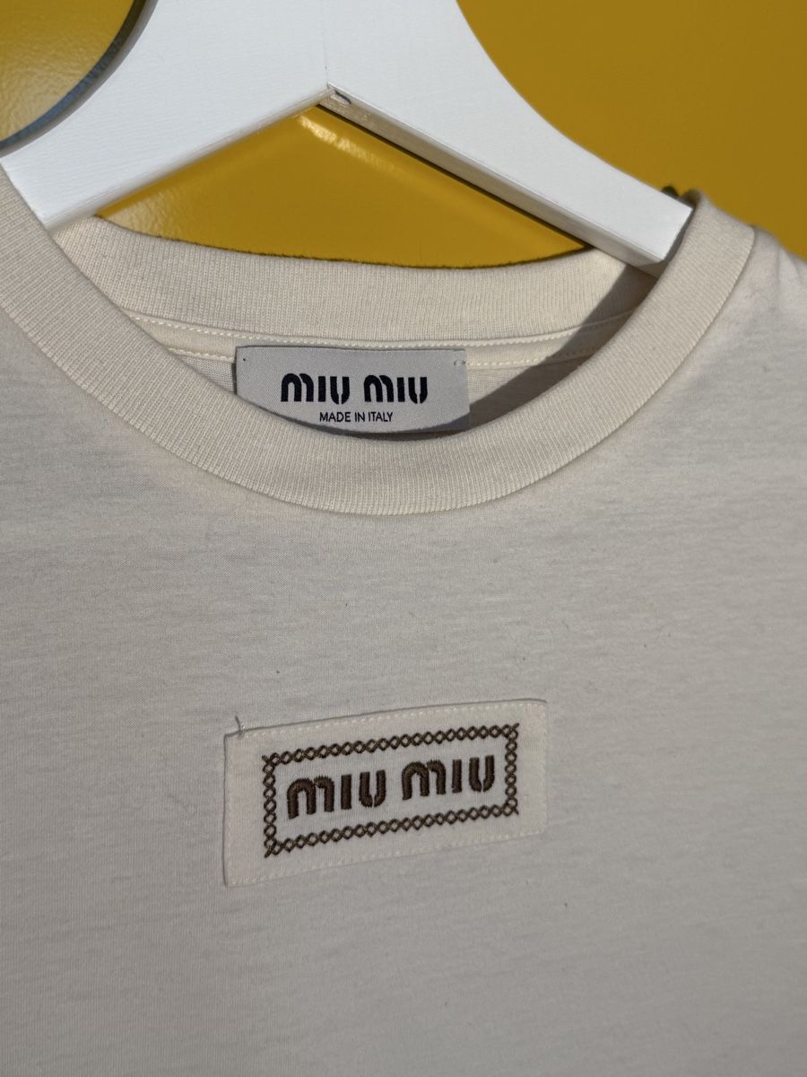 Miu Miu T-shirt: Miu Miu T-Shirt Grösse S – Usato da Zürich venduto da camilot