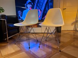 Vitra Eames Plastic Side Chair DSR Stuhl