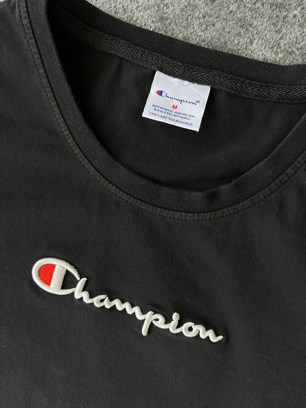Champion T-shirt: CHAMPION T-Shirt - Größe S – Usato da Kilchberg ZH venduto da Simple.Life 5