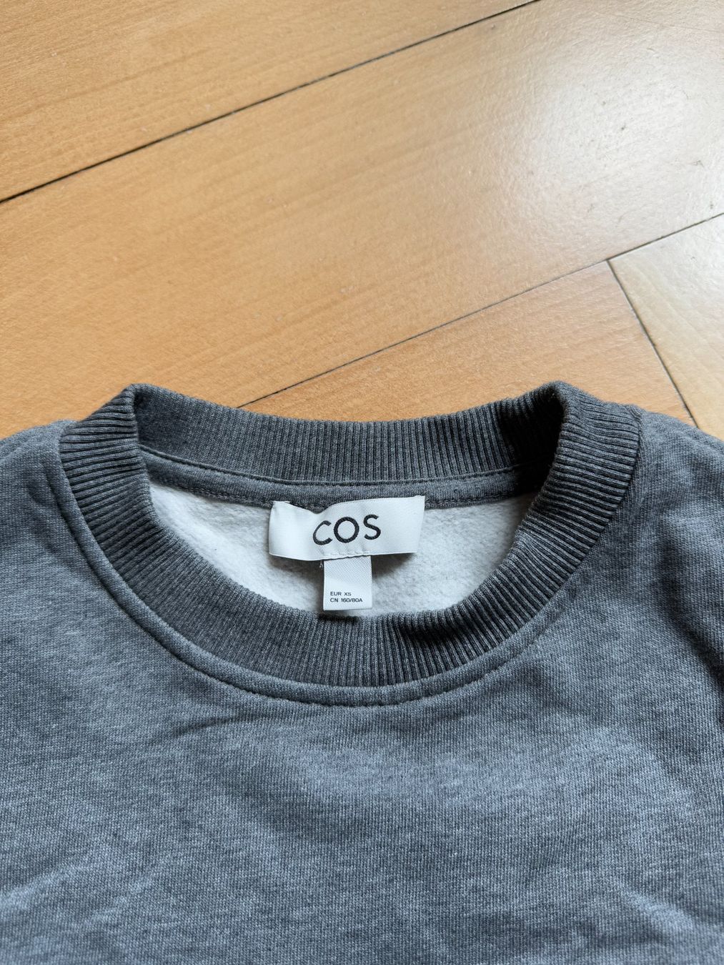 Cos Vestiti: COS - Sweatshirt Kleidchen grau XS – Usato da Zürich venduto da Diazaio 3