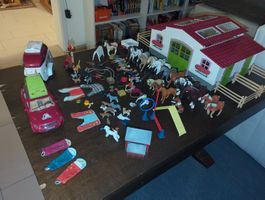 Schleich Pferdestall Reiterhof mit ganz viel Zubehör