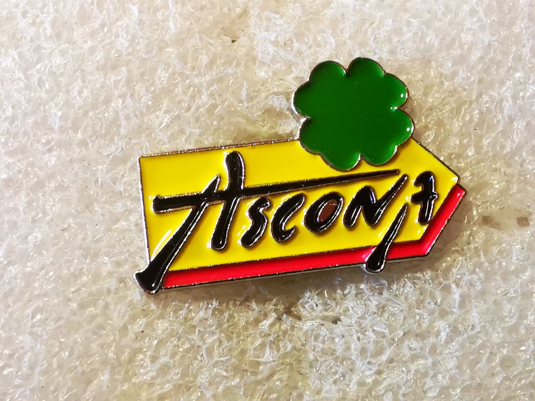 Placchette & Badge: Ansteckpin 113: Glückspost Wandern Ascona – Usato da Oppligen venduto da Pin-Fall-Shop