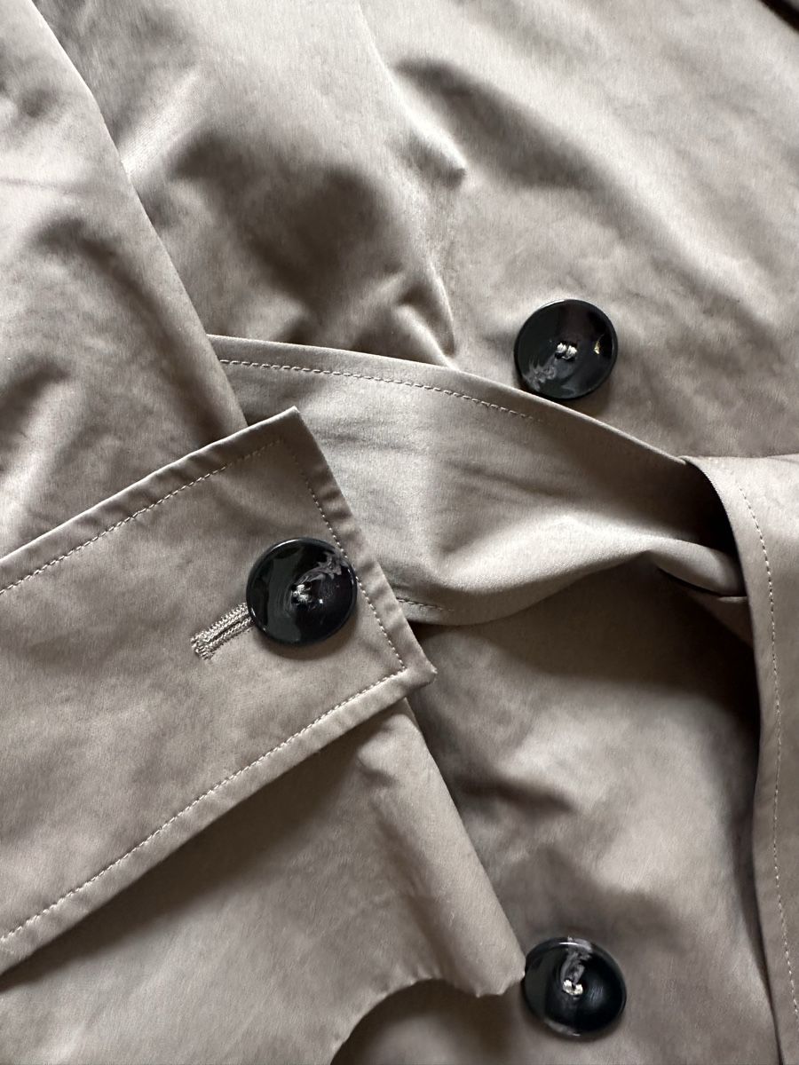Massimo Dutti Cappotti: Massimo Dutti Trenchcoat khaki – Usato da Zürich venduto da TheaVMO 3