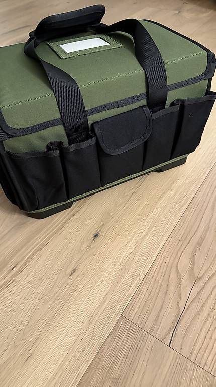 Tutti gli attrezzi: Werkzeug Koffer Tasche – Usato da Inwil venduto da Rknuddel