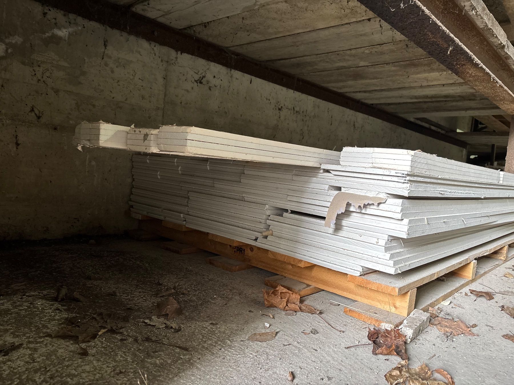 Piatti di portata: LAGERVERKAUF: Posten an Gipsplatten Reste in div. Gr. – Usato da Winterthur venduto da ReUse_Baumarkt 1